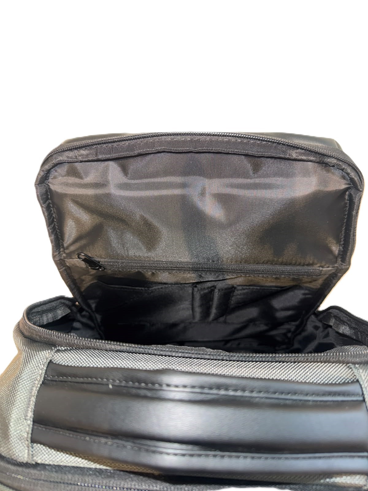MOCHILA PORTA LAPTOP GRIS TRAVEL REPUBLIC MOD.TR-BPKL-06