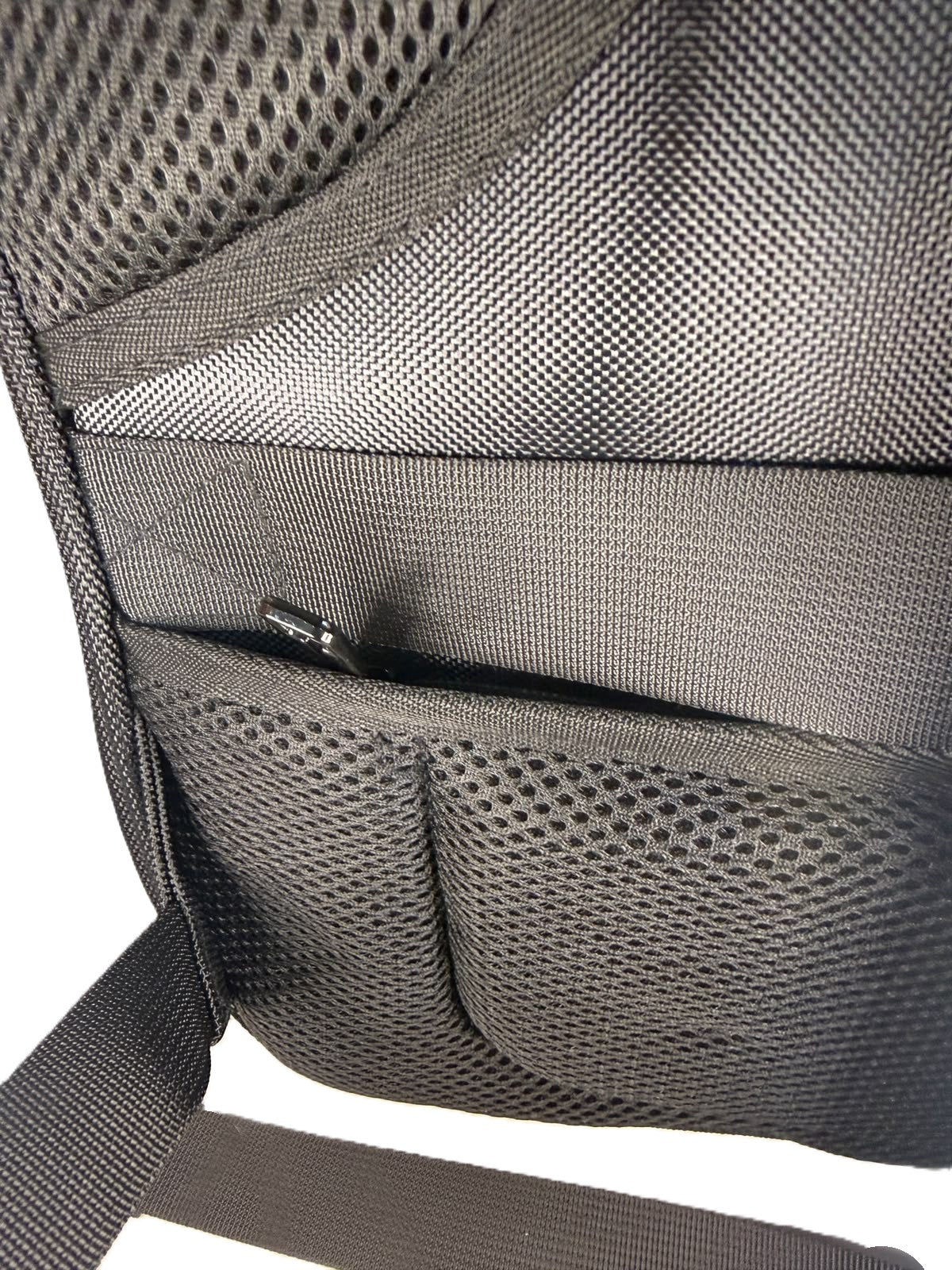 MOCHILA PORTA LAPTOP NEGRO GARCO MOD.GC268007